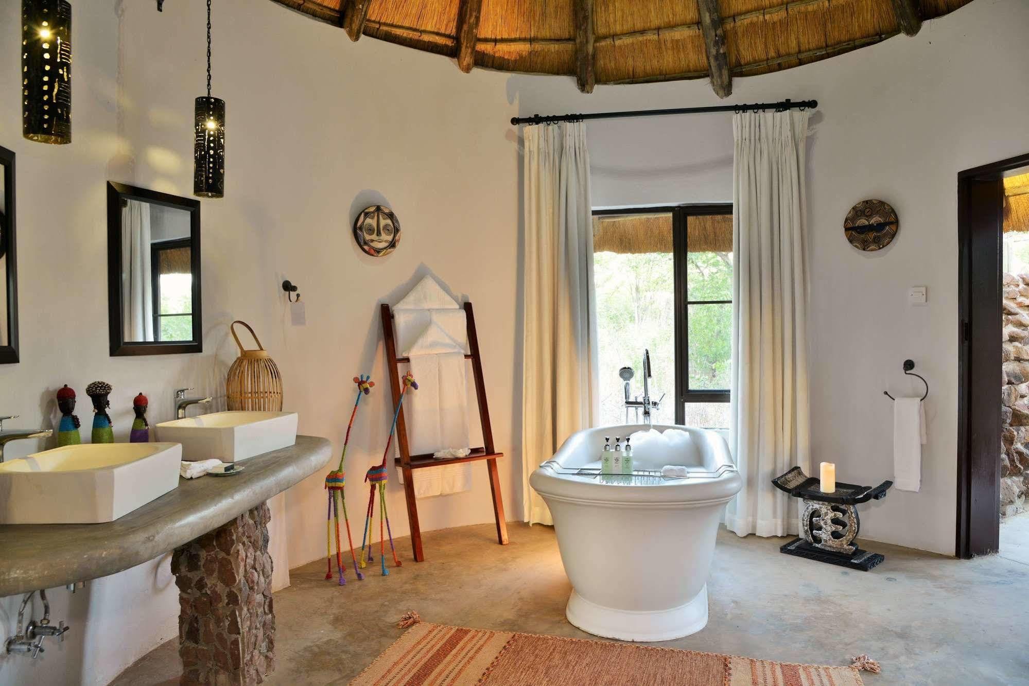 Wildtrack Safaris Eco Lodge Pandamatenga Exterior foto