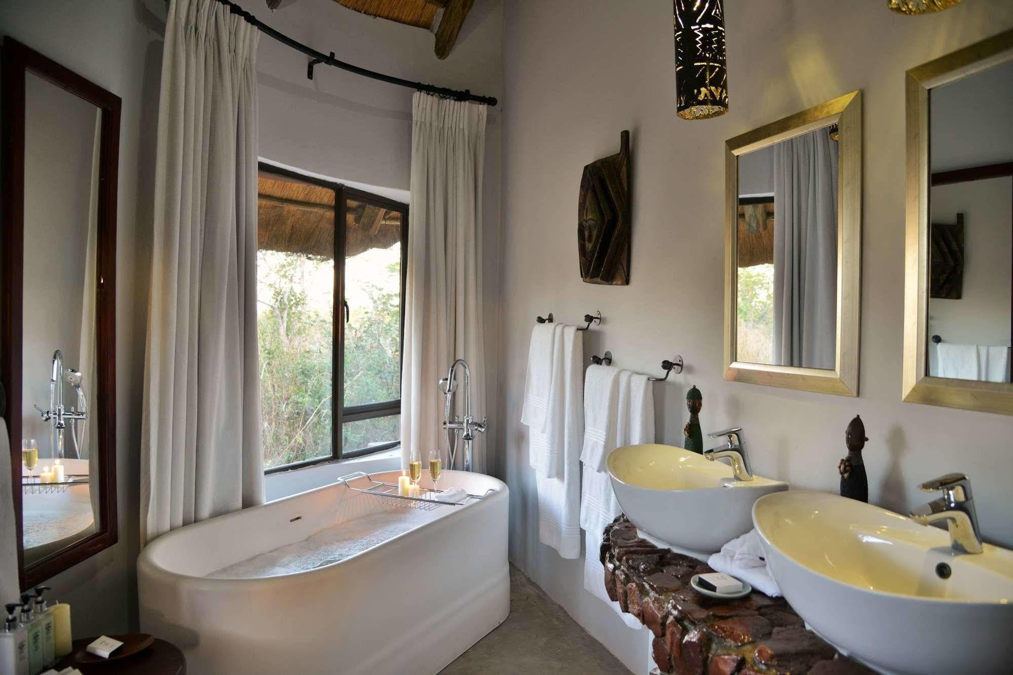 Wildtrack Safaris Eco Lodge Pandamatenga Exterior foto